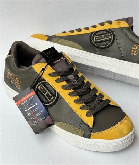 enrico coveri sneakers catalogue.